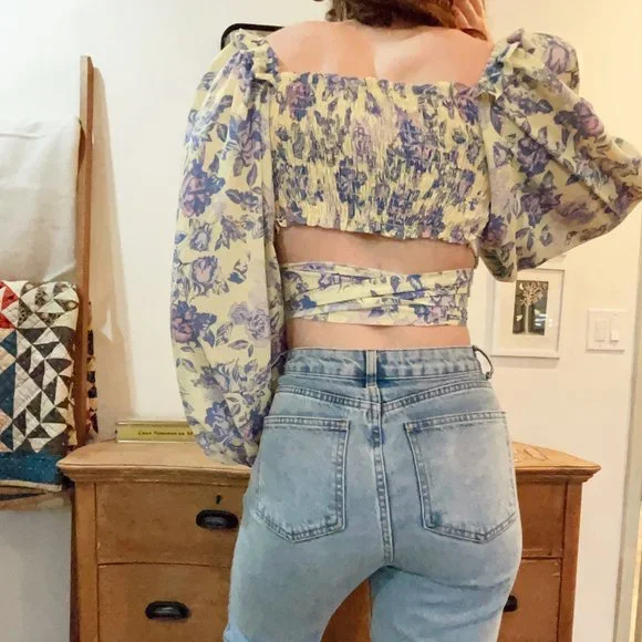 The Brunch Club Tammy Floral Top (size US s) - Picture 3 of 3